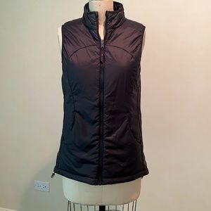 Lululemon black REVERSIBLE puffer vest